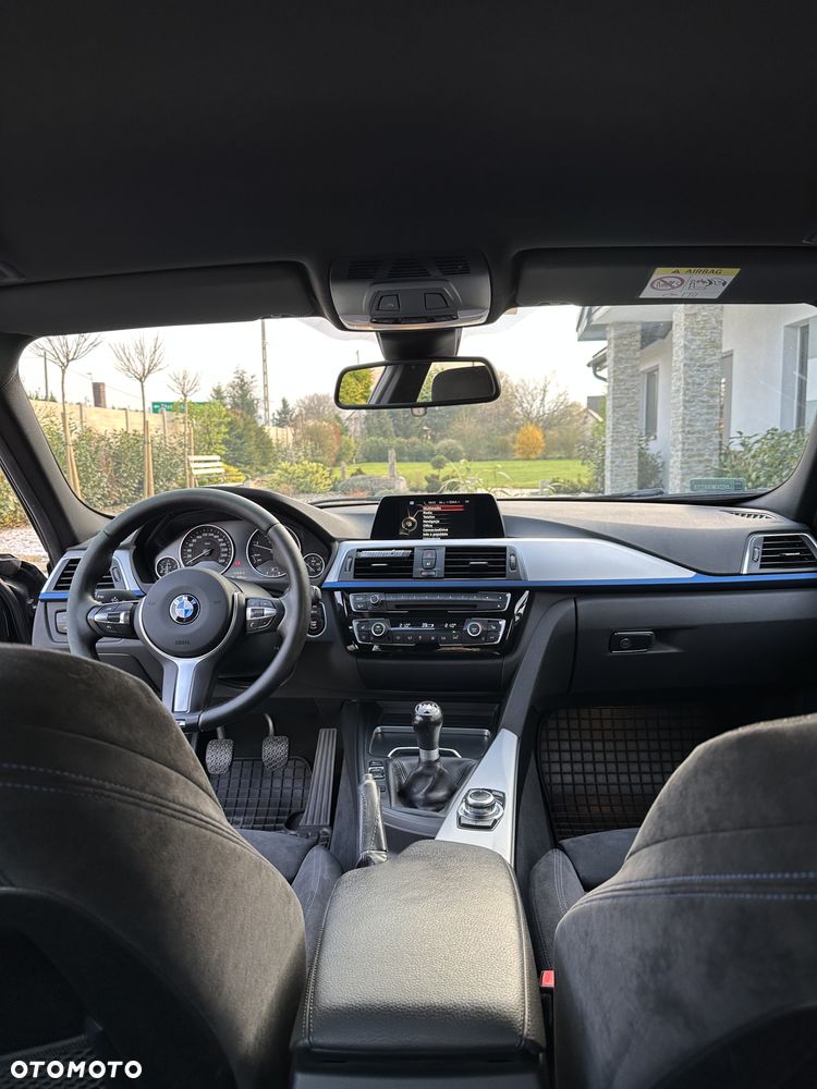 BMW Seria 3 320d xDrive M Sport - 29