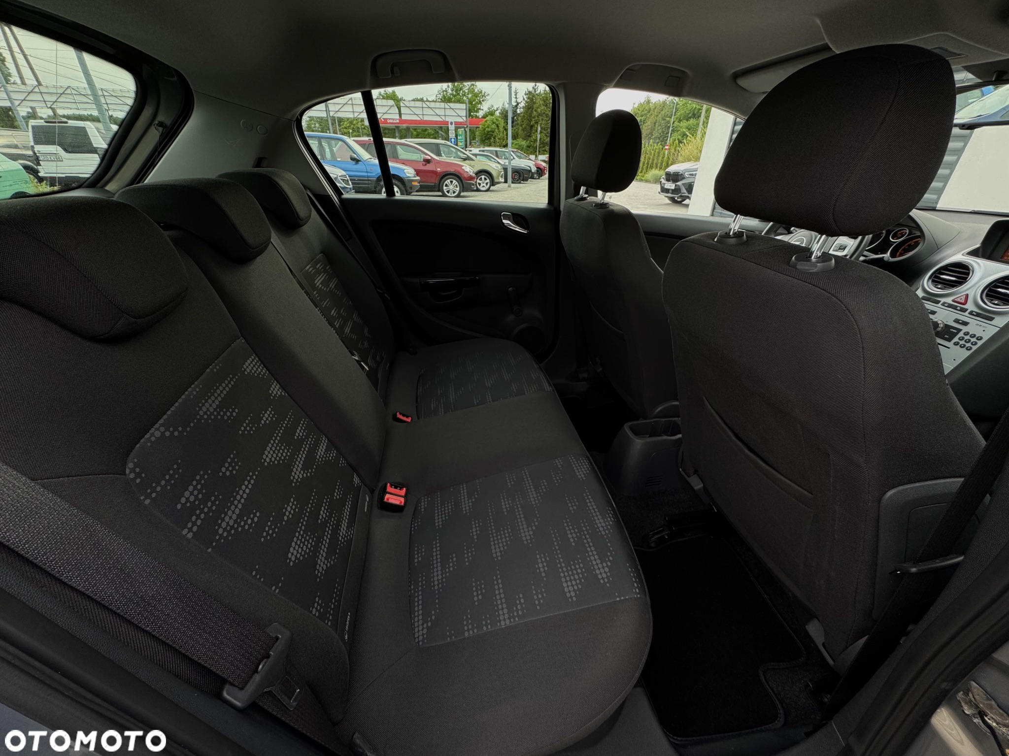 Opel Corsa 1.4 16V Enjoy - 32