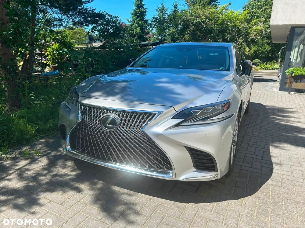 Lexus LS - 1