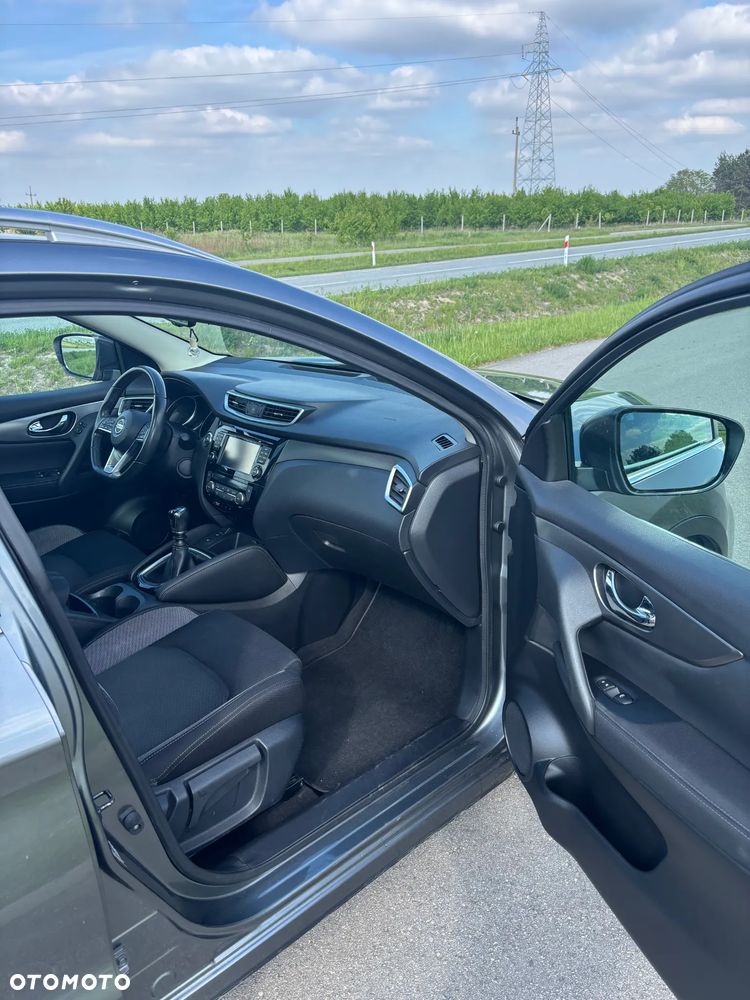 Nissan Qashqai 1.2 DIG-T N-Connecta EU6 - 16