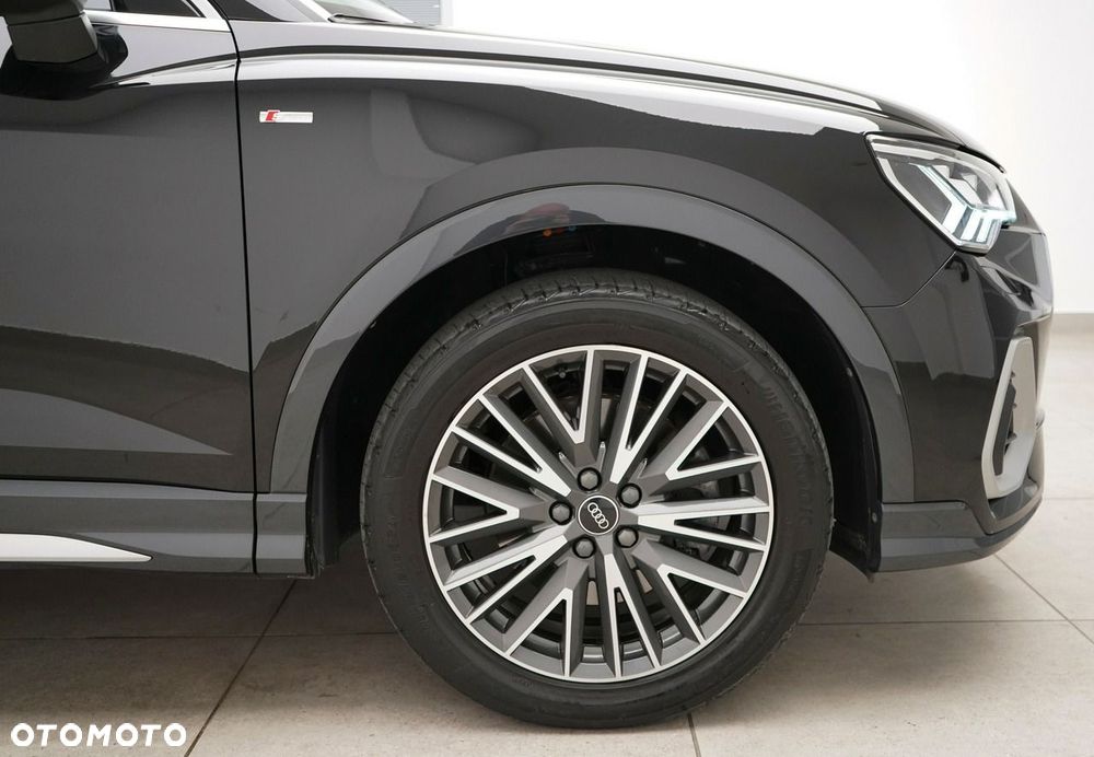 Audi Q3 Sportback - 10