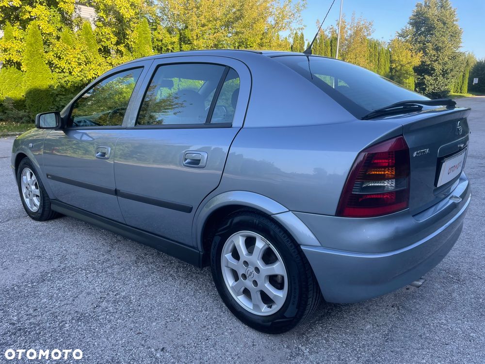 Opel Astra 1.6 Elegance - 23