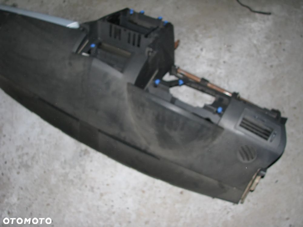 DESKA ROZDZIELCZA KONSOLA KOKPIT OPEL ASTRA III H EUROPA - 4