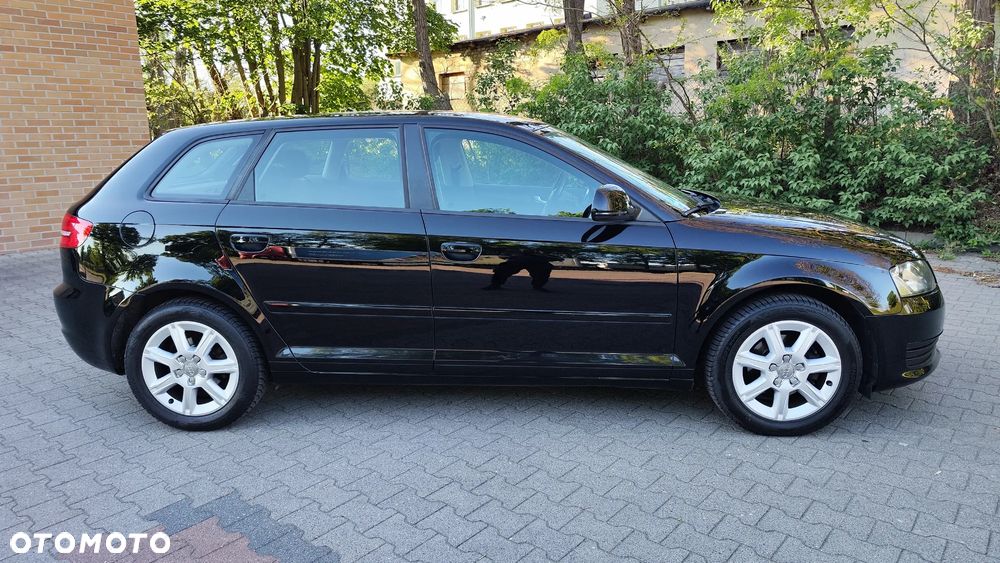 Audi A3 Sportback 1.6 Attraction - 11