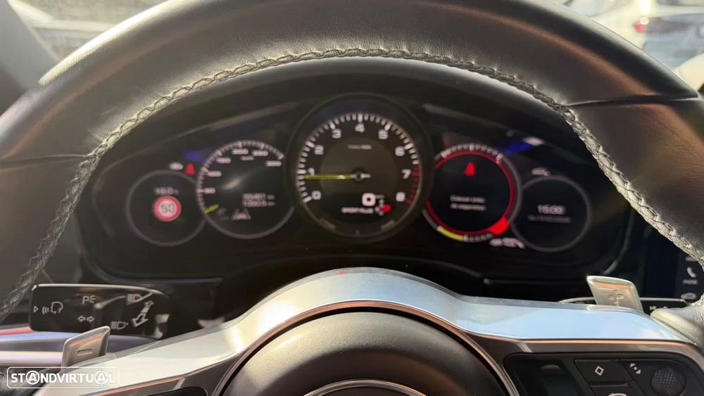 Porsche Panamera Sport Turismo 4 E-Hybrid - 9