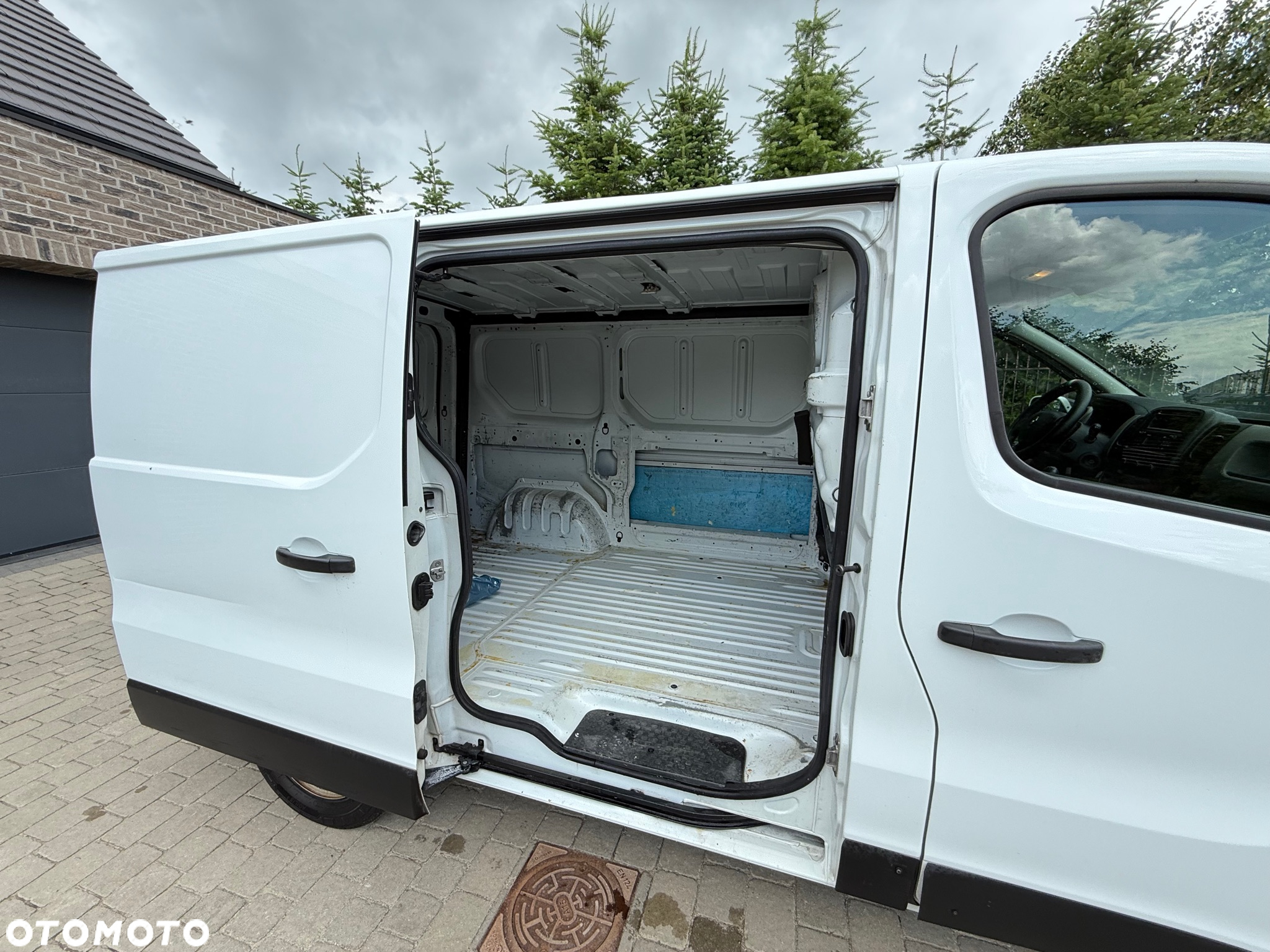 Renault TRAFIC - 7