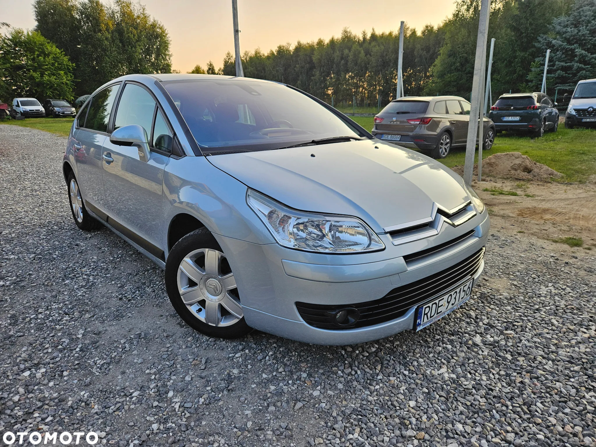Citroën C4 1.6 16V Confort - 3