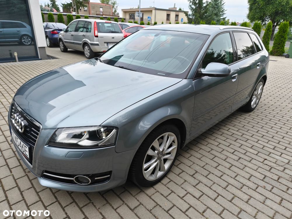 Audi A3 Sportback - 1