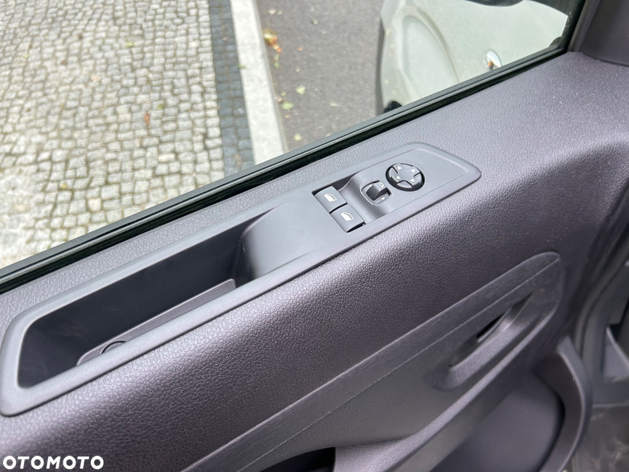 Opel Vivaro - 12