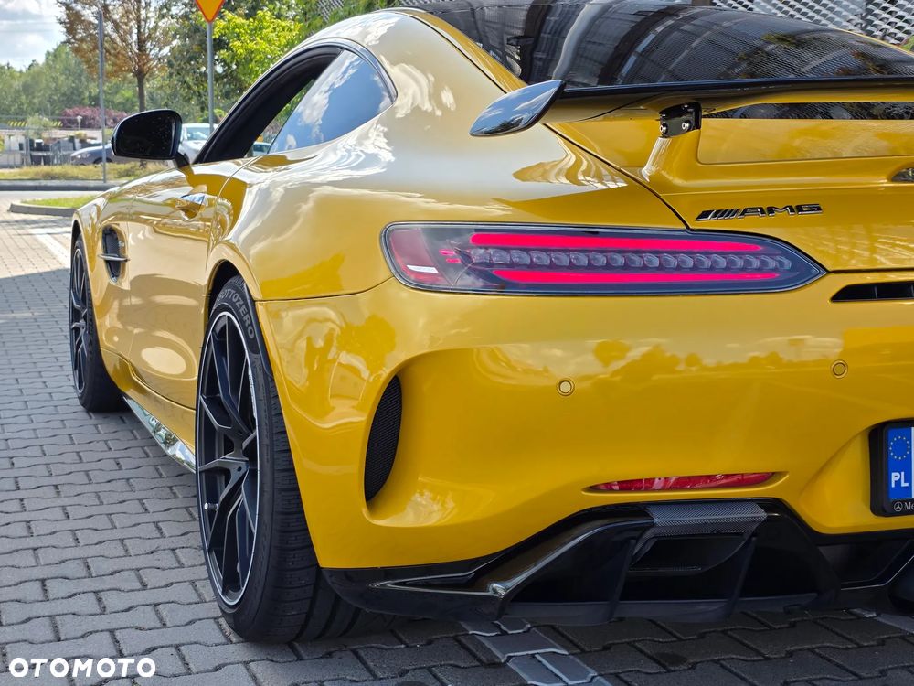 Mercedes-Benz AMG GT R - 11