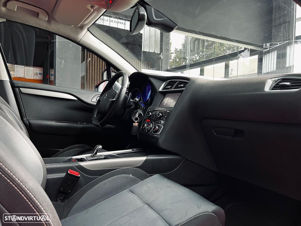 Citroën C4 e-HDi 115 ETG6 Exclusive - 19