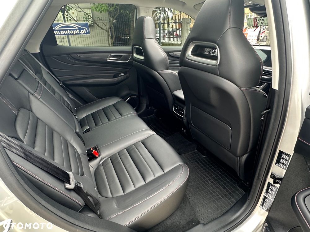 MG HS 1.5 T-GDI Exclusive DCT - 25