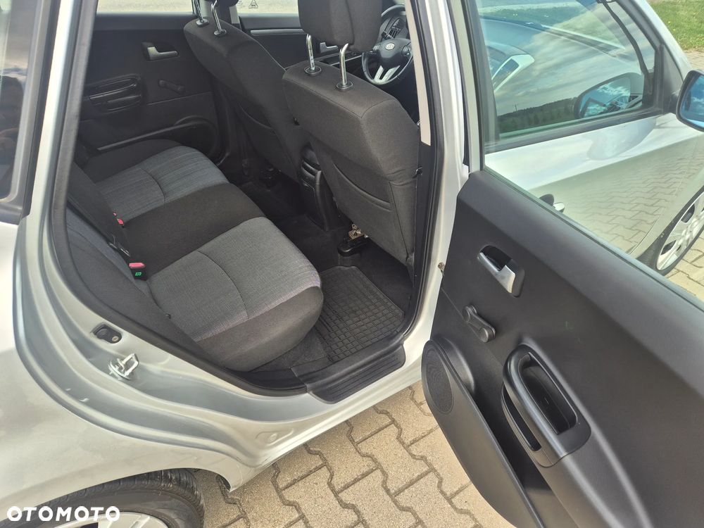 Kia Ceed 1.6 CRDi 90 Vision - 12