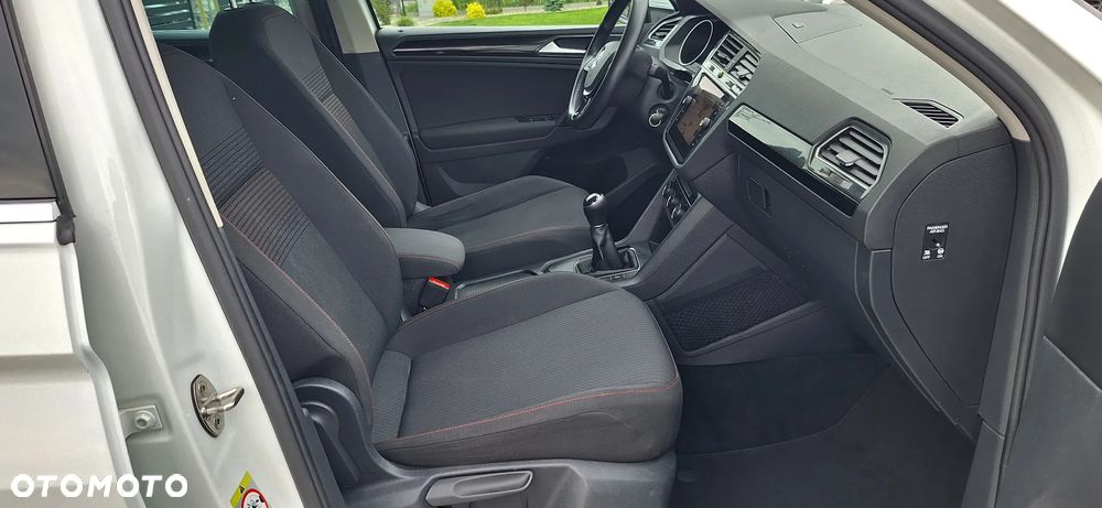 Volkswagen Tiguan - 16