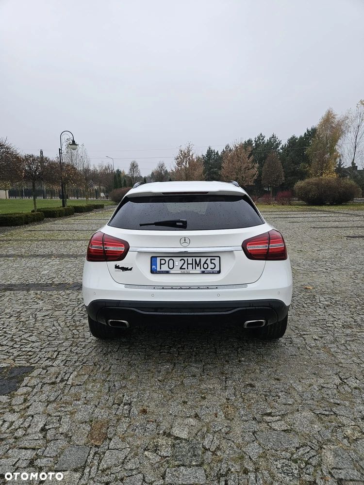 Mercedes-Benz GLA 200 7G-DCT AMG Line - 16