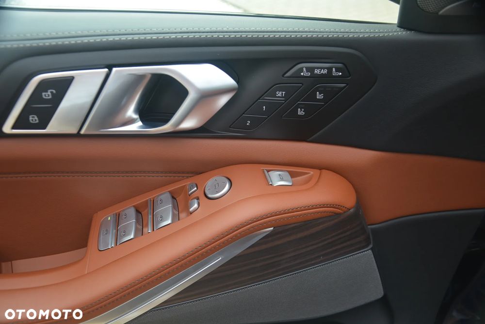 BMW X7 - 17
