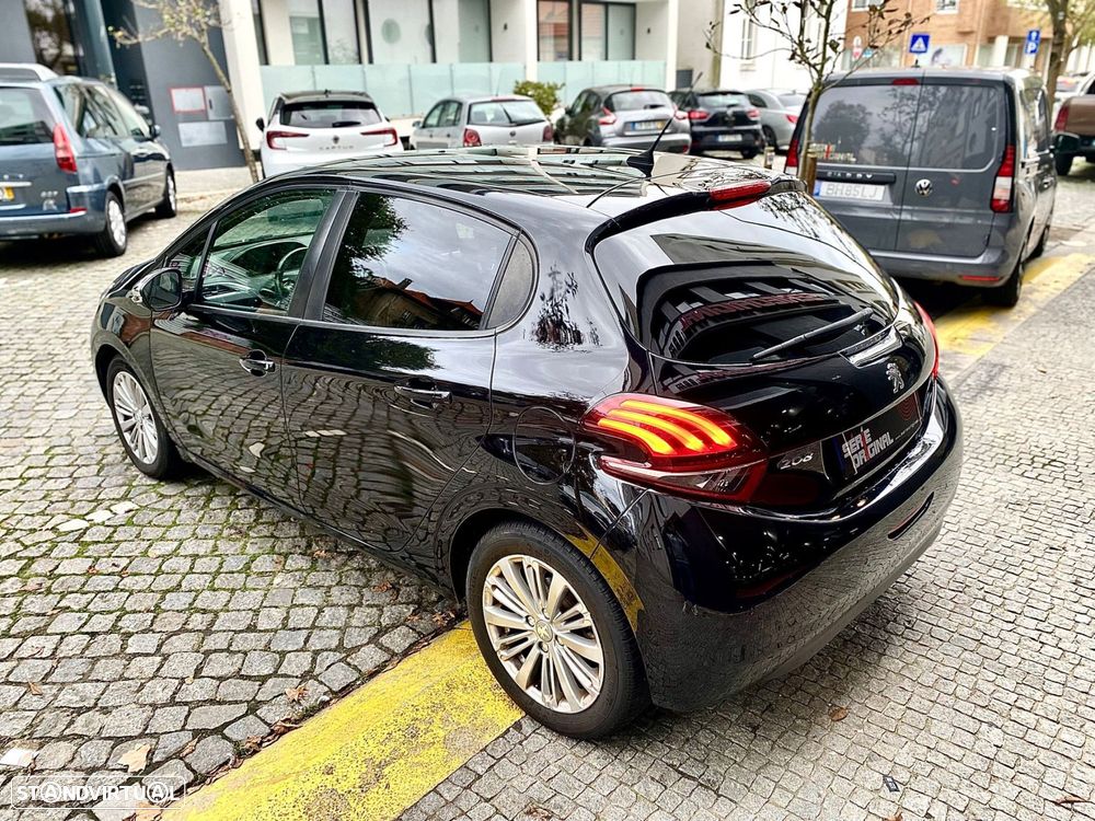 Peugeot 208 1.6 BlueHDi Style - 10