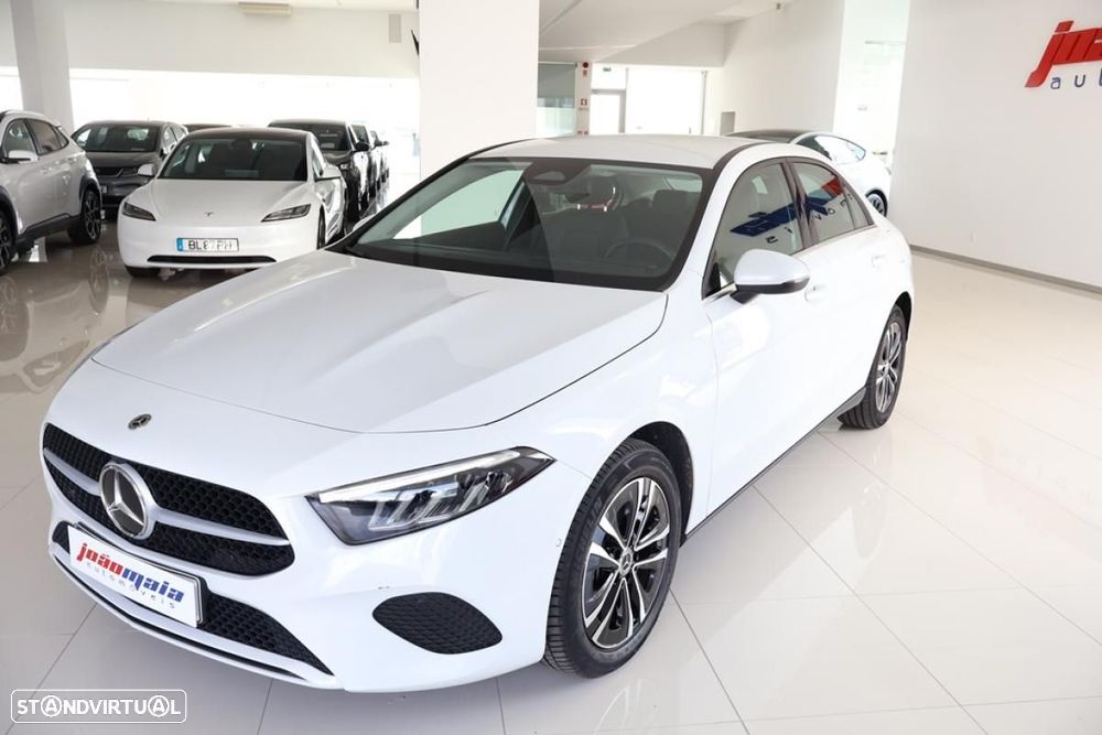 Mercedes-Benz A 250 Limousine e - 14