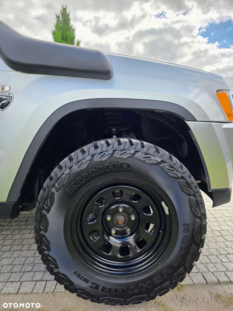 Jeep Grand Cherokee - 31