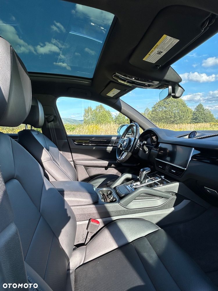 Porsche Cayenne Platinum Edition - 27