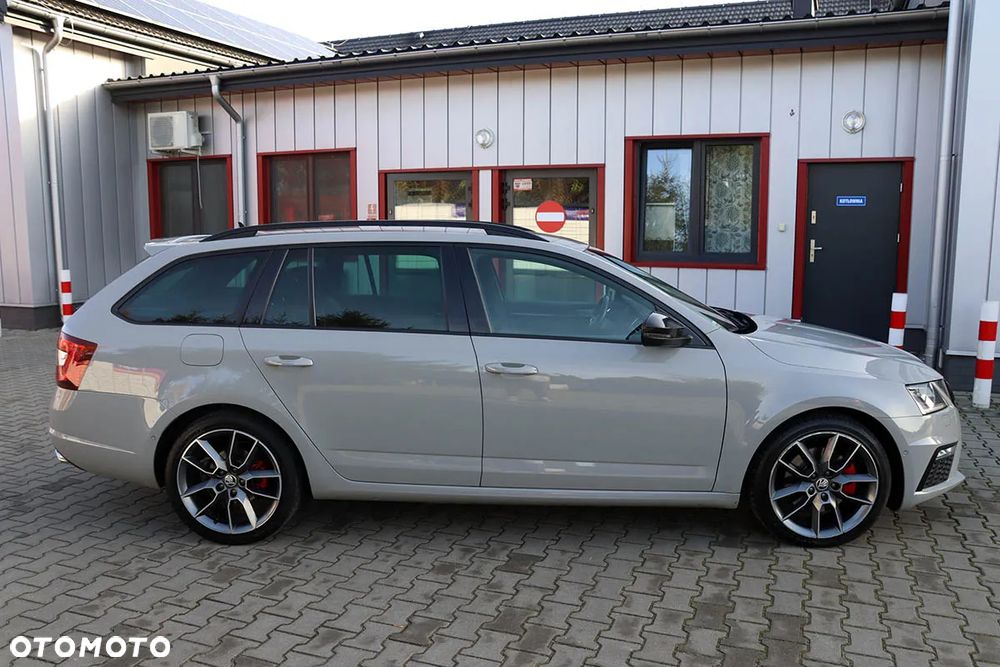 Skoda Octavia 2.0 TDI SCR 4x4 RS DSG - 6