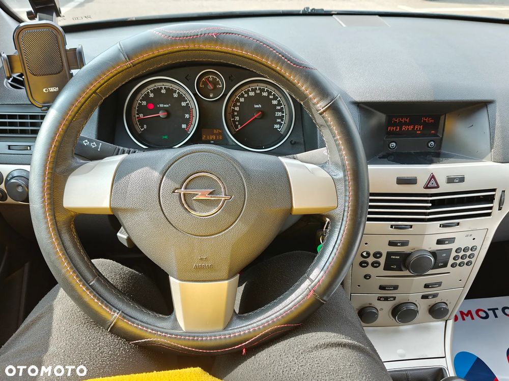 Opel Astra 1.6 Innovation - 20