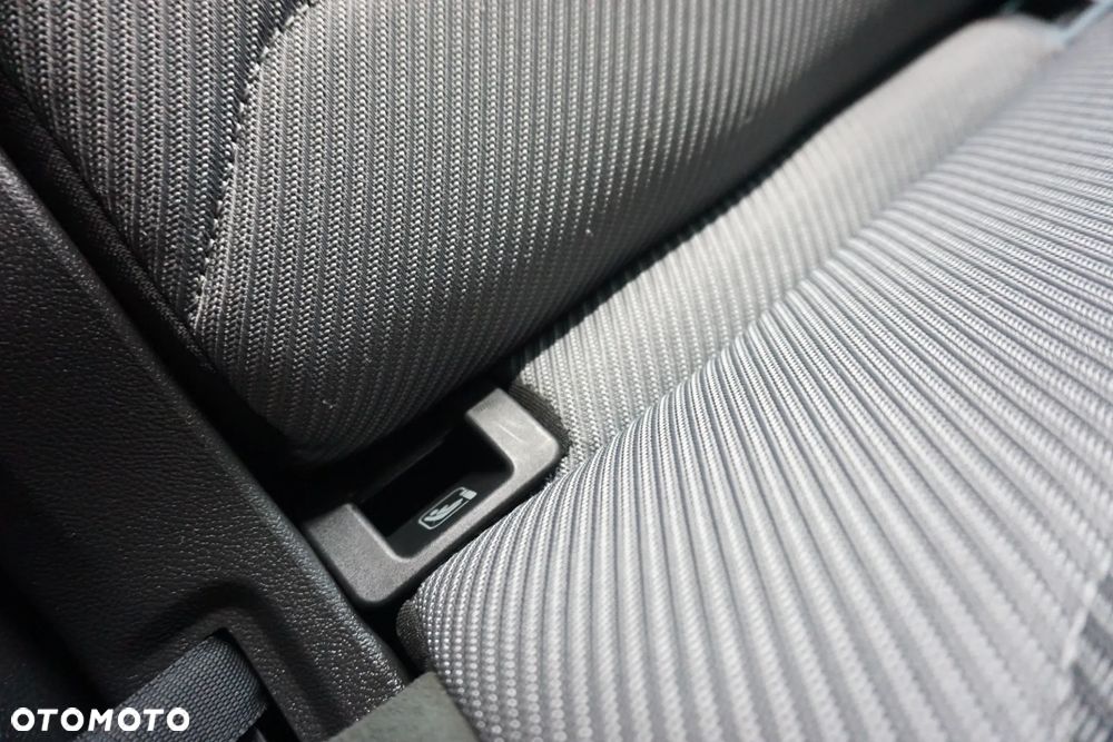 Volkswagen Tiguan - 27
