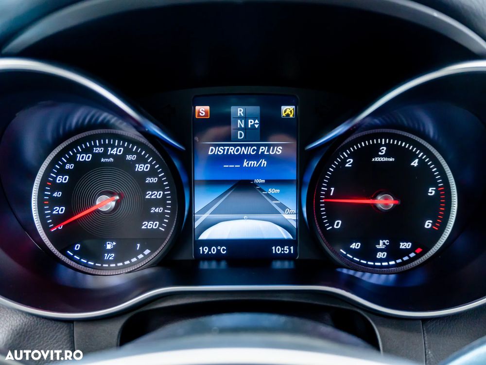 Mercedes-Benz GLC 250 d 4MATIC 9G-TRONIC AMG Line - 33