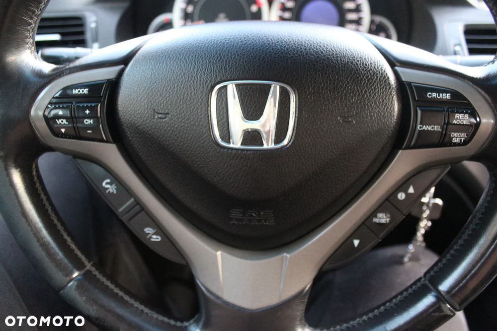 Honda Accord 2.0 Elegance Nav - 32