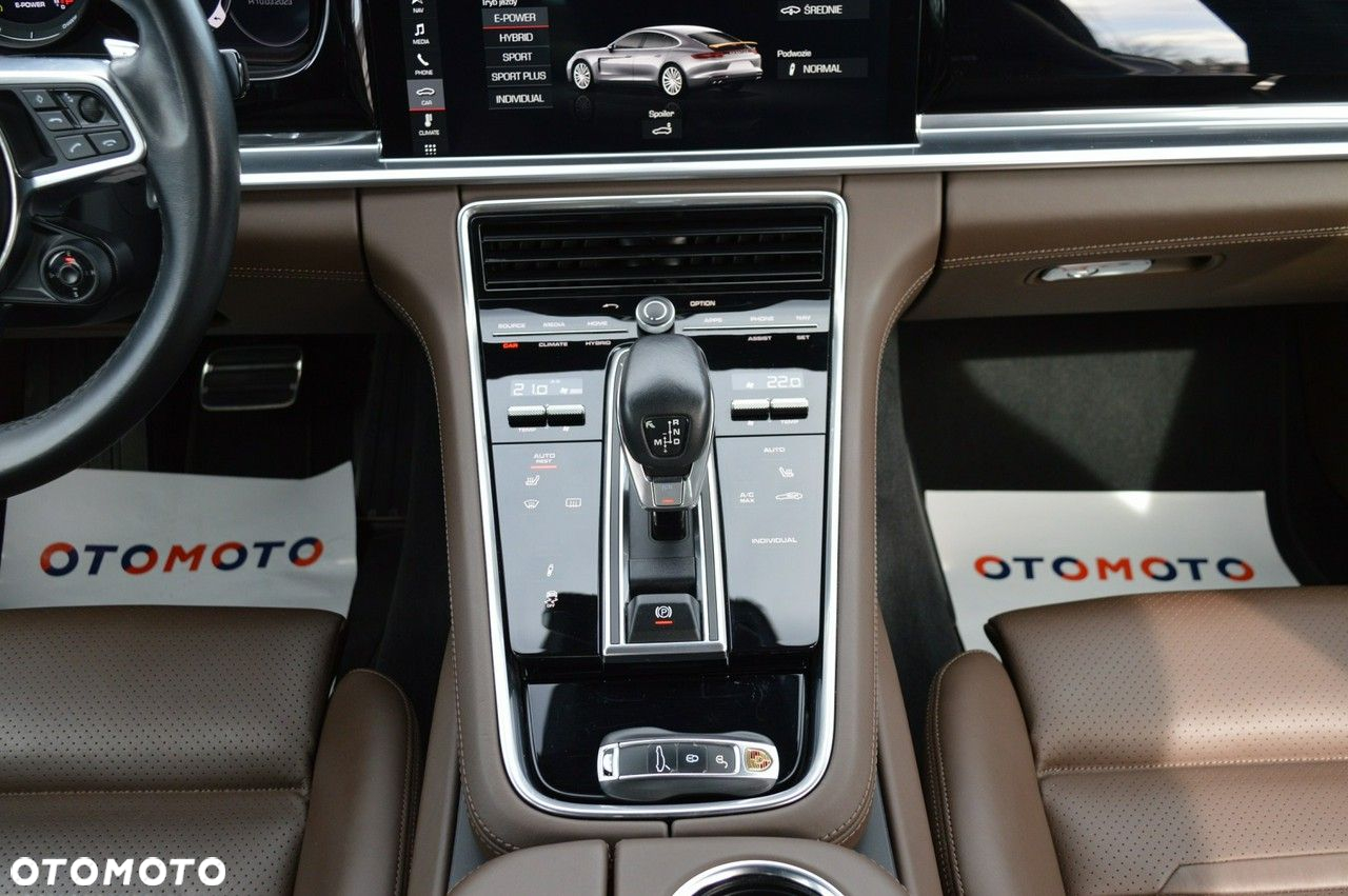 Porsche Panamera - 20