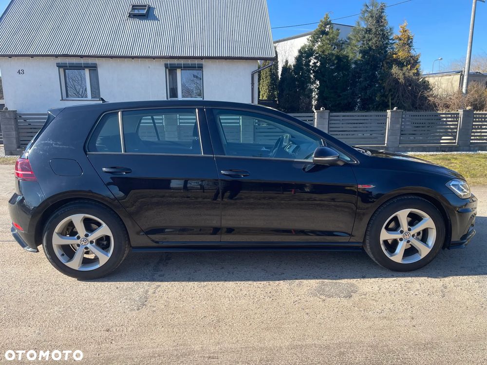 Volkswagen Golf 2.0 TDI R-Line DSG - 9