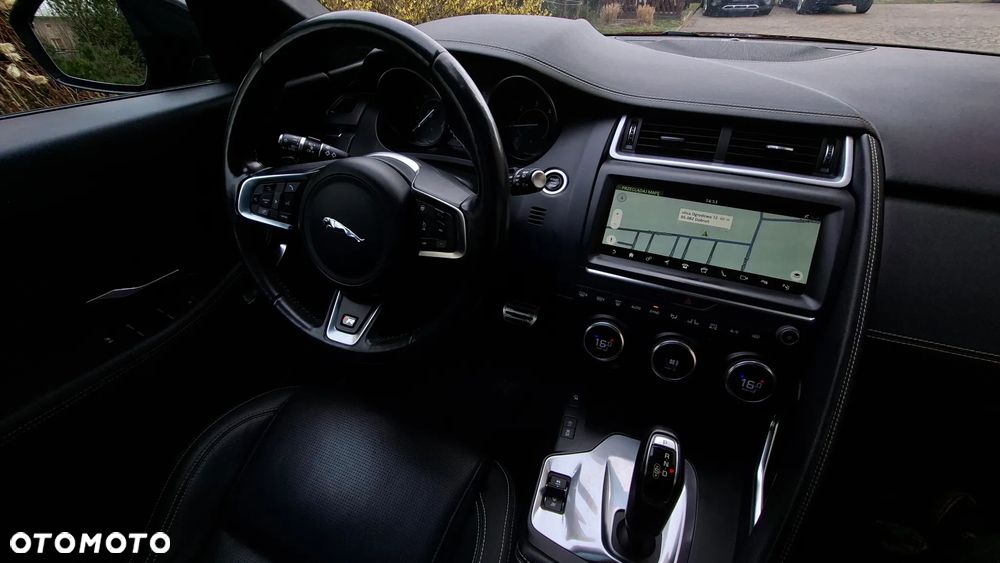 Jaguar E-Pace D150 AWD R-Dynamic S - 26