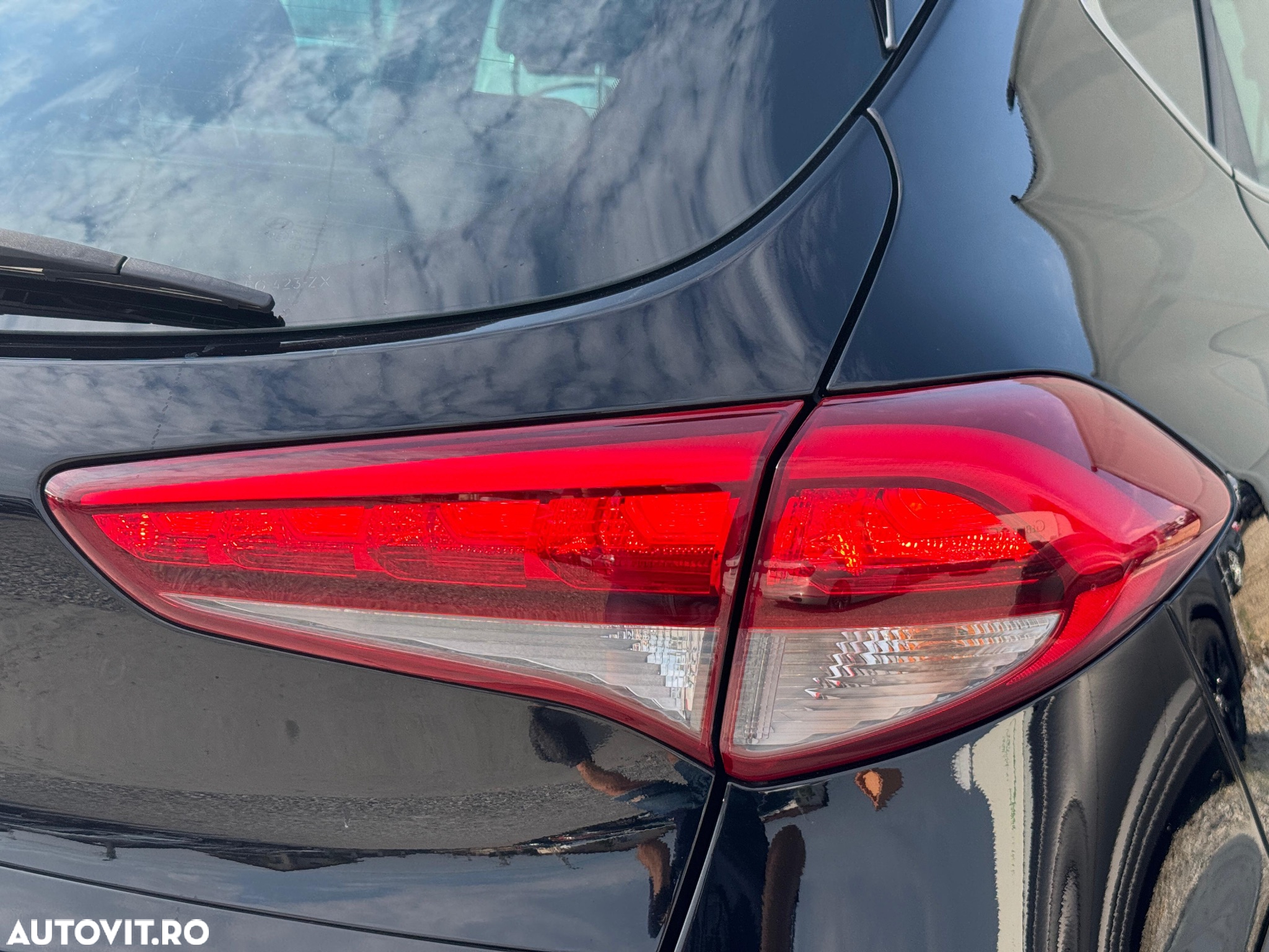 Hyundai Tucson 2.0 CRDI 4WD Automatik Style - 33