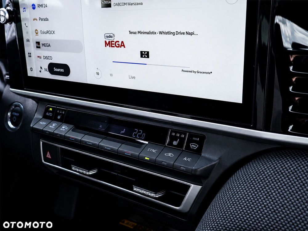 Toyota Camry - 12