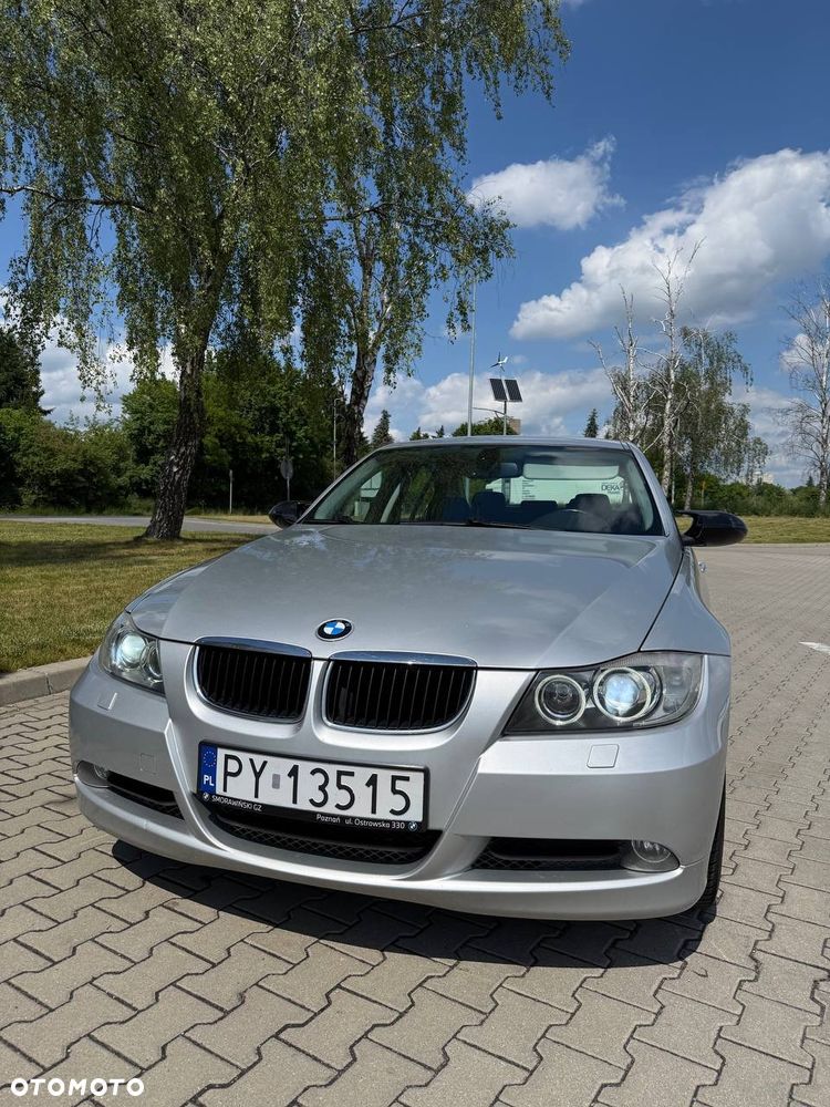 BMW Seria 3 320i - 25
