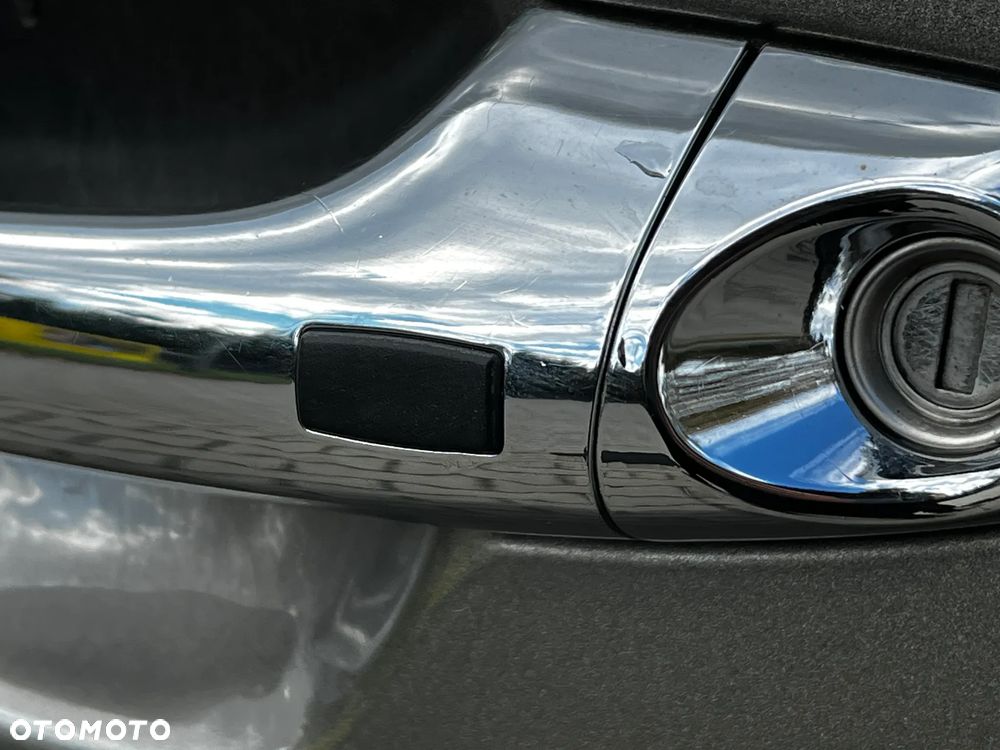 Kia Carens 1.7 CRDi XL 7os - 25