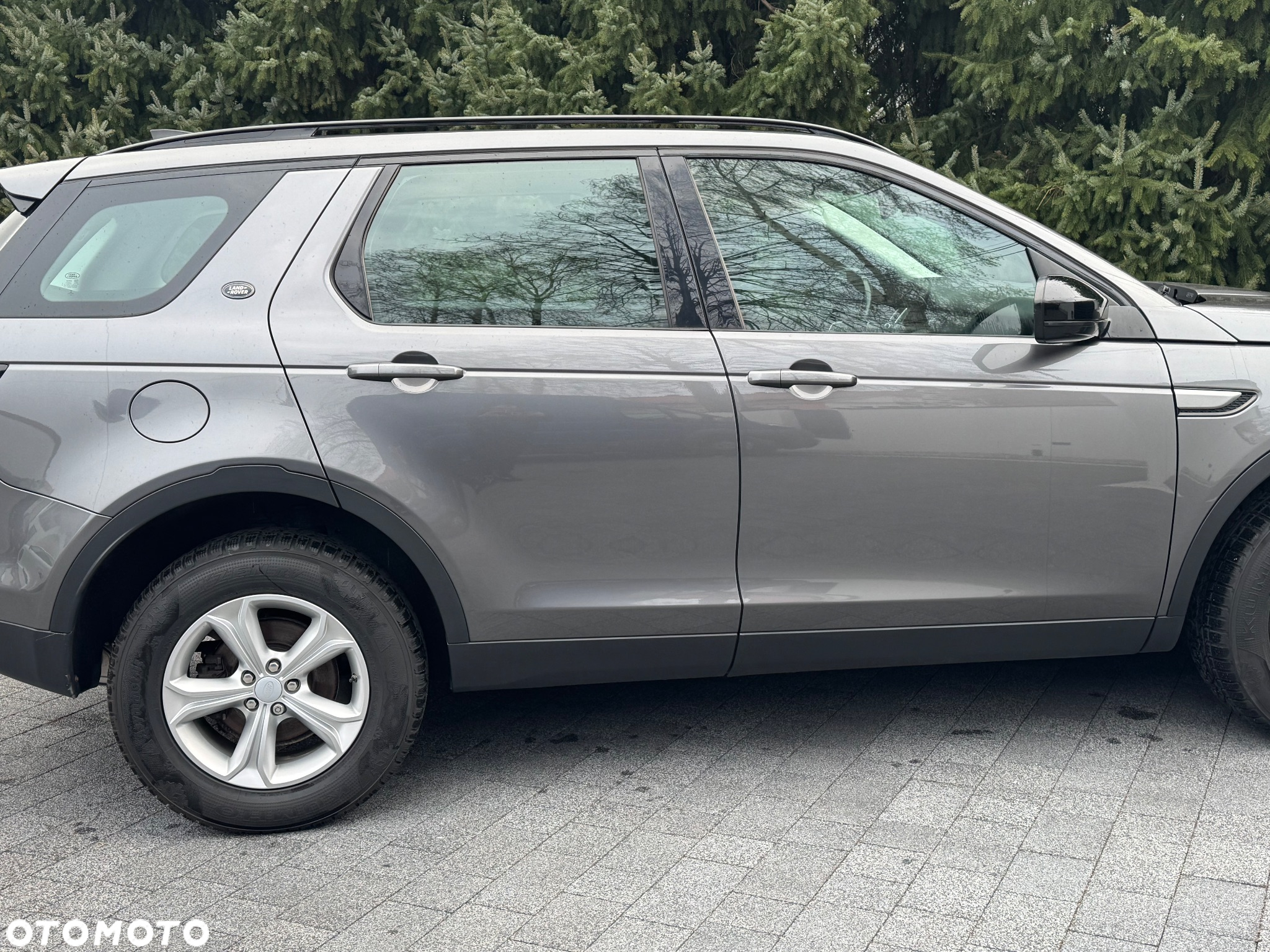 Land Rover Discovery Sport 2.0 eD4 HSE - 12