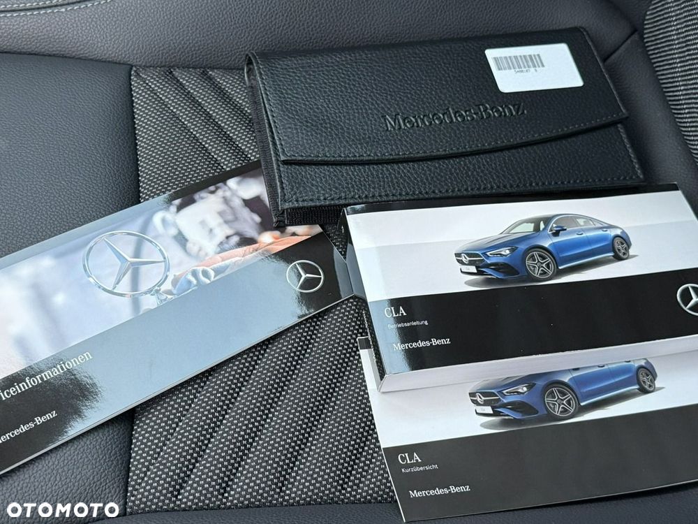 Mercedes-Benz CLA 180 7G-DCT - 22