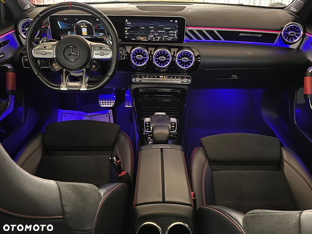 Mercedes-Benz Klasa A 35 AMG 4-Matic 7G-DCT - 40