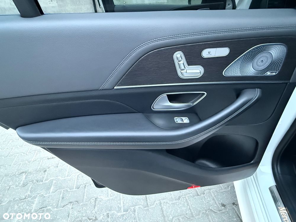 Mercedes-Benz GLS - 16