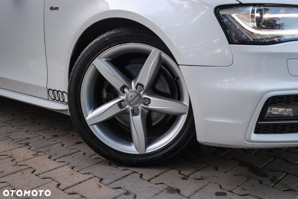 Audi A4 Avant 2.0 TDI DPF quattro S tronic S line Sportpaket - 8