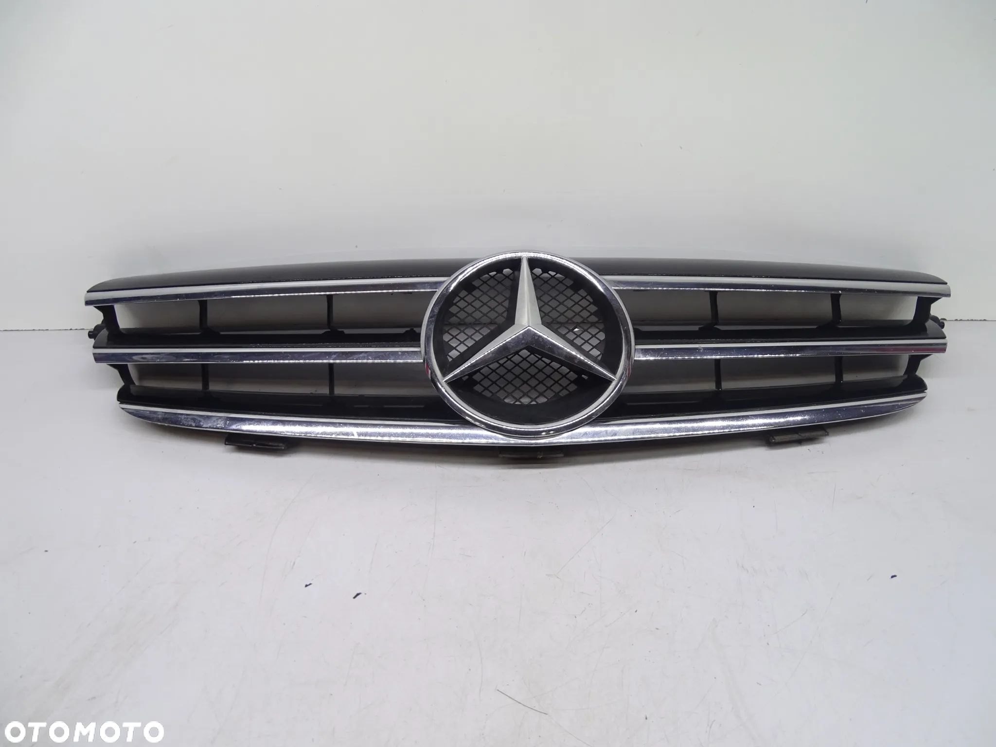 Mercedes CLK W209 Grill atrapa 2098880052 - 1