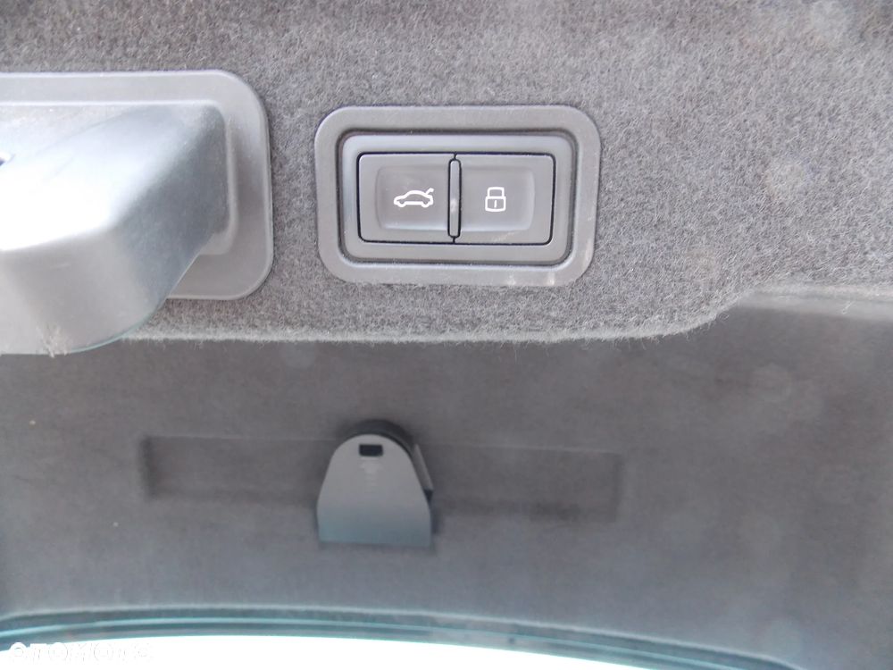 Audi A8 3.0 TDI clean diesel L Quattro - 17