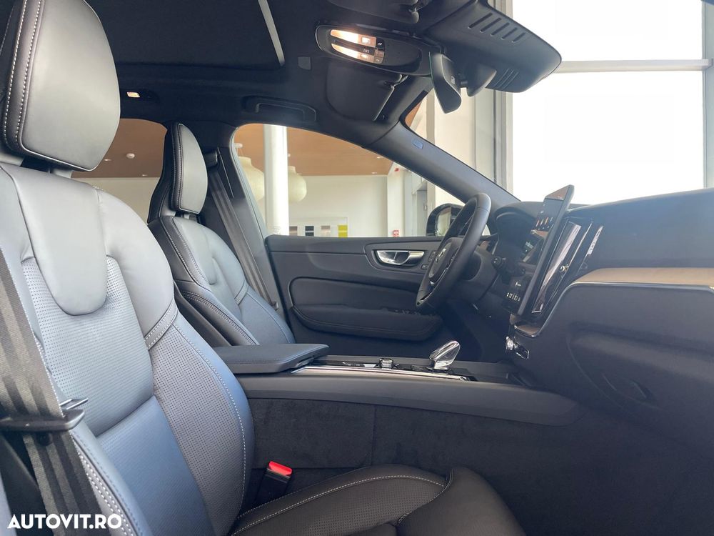Volvo XC 60 T6 AWD Recharge Plus Dark - 10