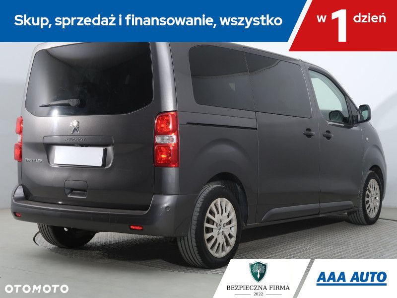 Peugeot Traveller - 6