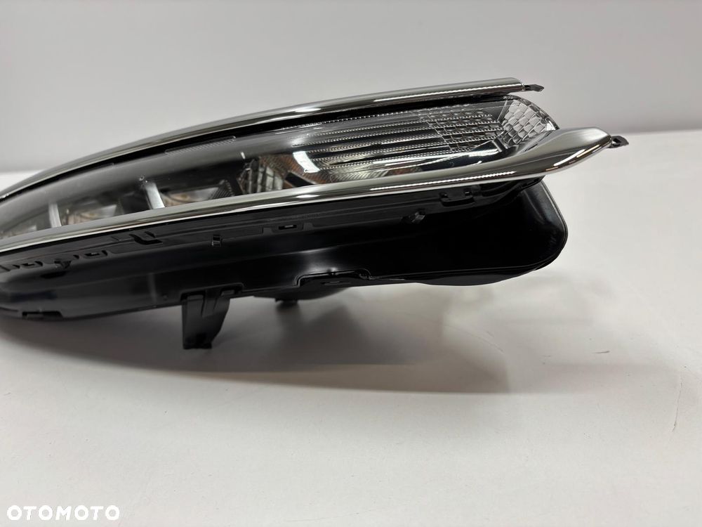 Citroen C3 III Lampa DRL Prawa Przód Przednia 9820877880 - 4