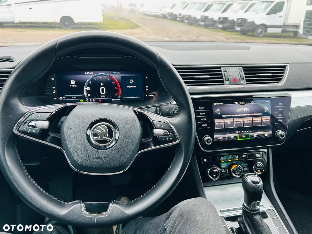 Skoda Superb 2.0 TDI Style DSG7 - 23