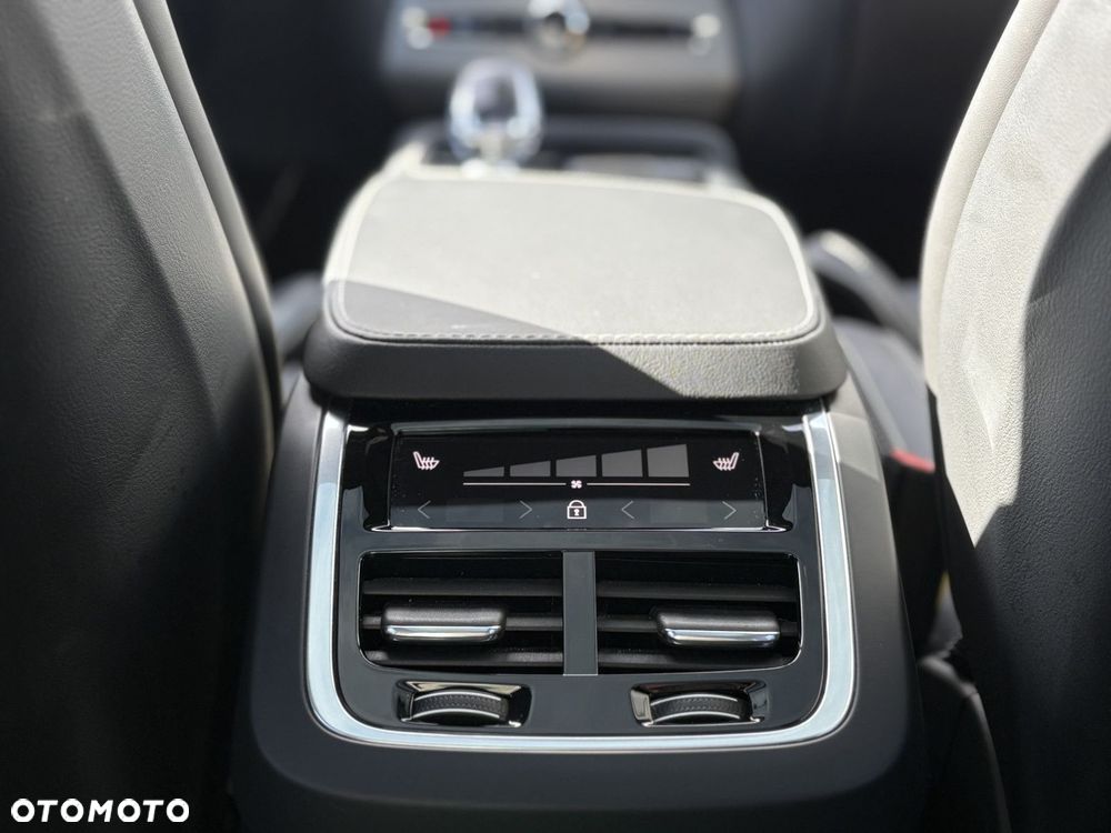 Volvo XC 90 - 21