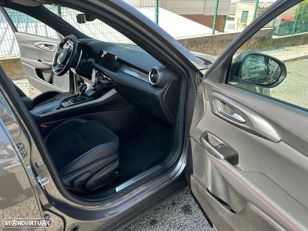 Alfa Romeo Tonale 1.5 Hybrid Edizione Speciale - 9