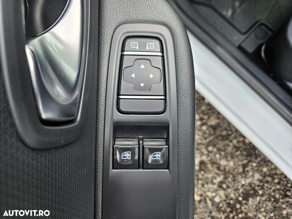 Renault Clio Estate TCe Zen - 11